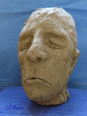 Kopf aus Ton